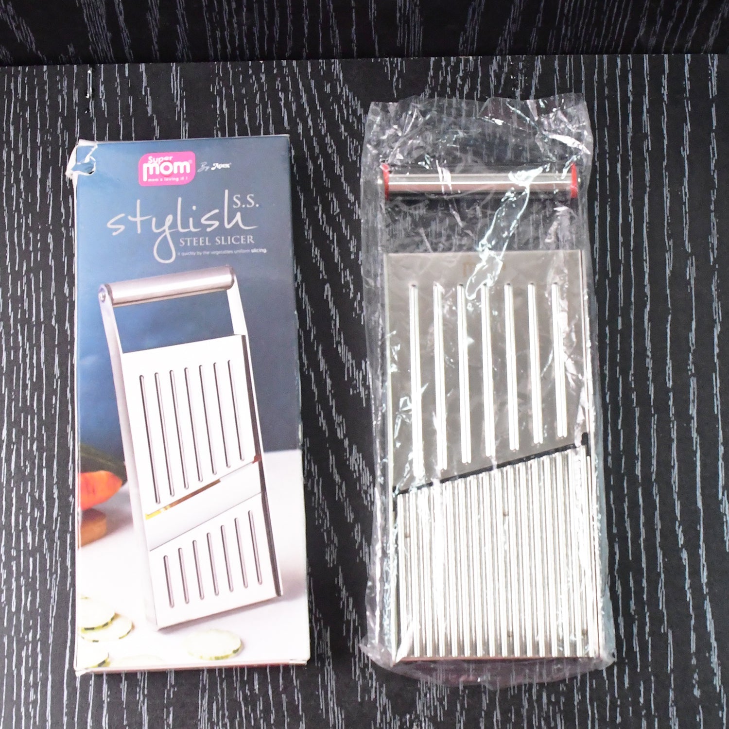 Supermom Stylish Stainless Steel Vegetable & Fruit Slicer Supermom Stylish Stainless Steel Vegetable & Fruit Slicer